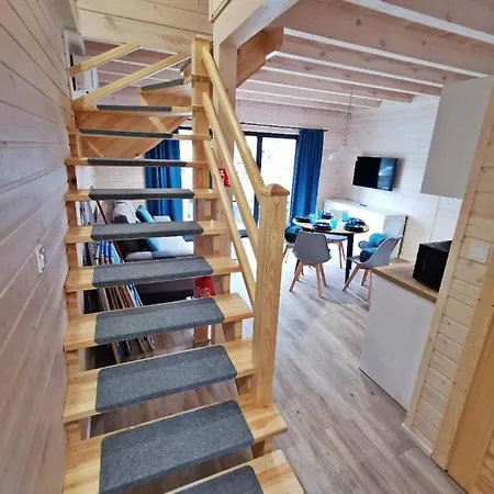 Деревянный коттедж Osrodek Wypoczynkowy Merkury Мжежино